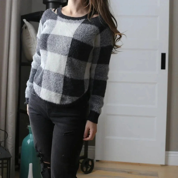Express Buffalo plaid sweater - Picture 9 of 13